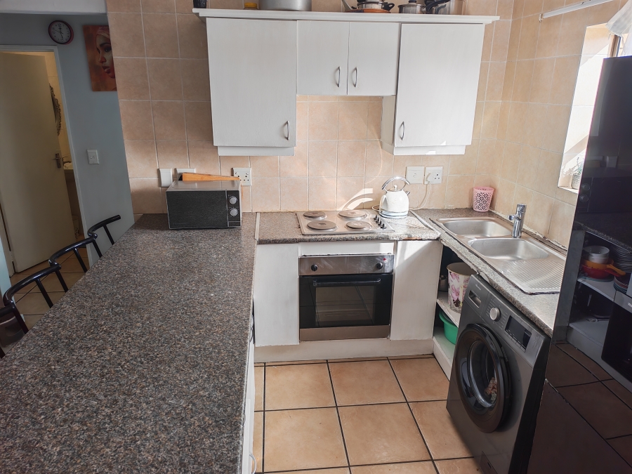2 Bedroom Property for Sale in Guldenland Western Cape